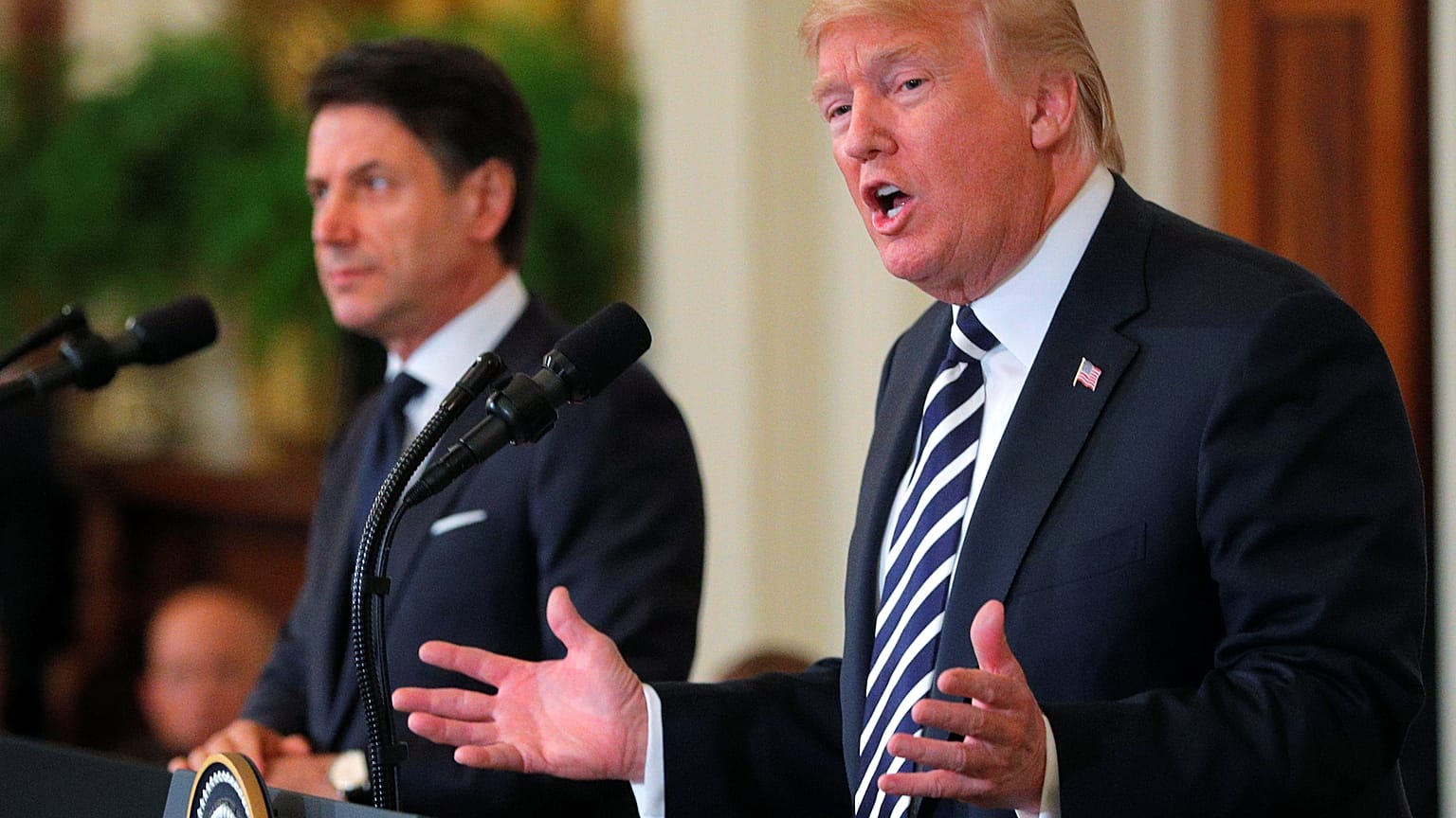 Trump'ın ön koşulsuz görüşme önerisine Tahran'dan nükleer anlaşma şartı