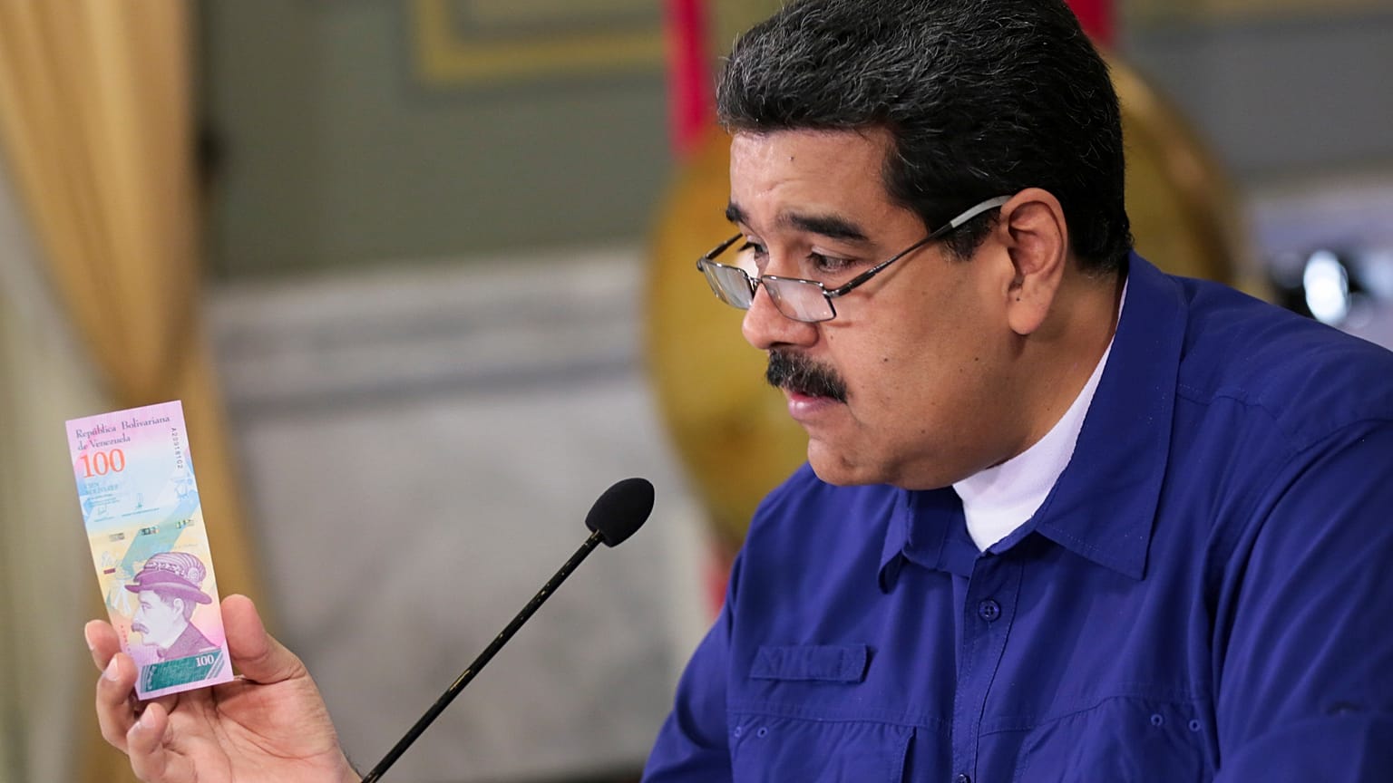 Maduro reconoce su "responsabilidad" en la crisis económica de Venezuela