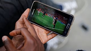 Fransa'da okullarda cep telefonu kullanımı yasaklandı