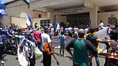Los estudiantes de Nicaragua exigen libertad e independencia en las aulas