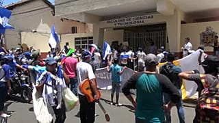 Los estudiantes de Nicaragua exigen libertad e independencia en las aulas