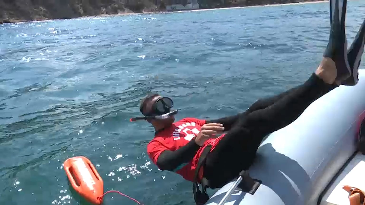 La búsqueda de víctimas de Mati se traslada al mar