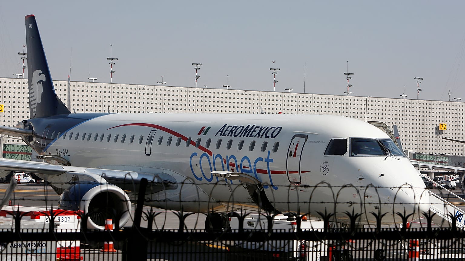 Крушение самолета в Мексике: жертв нет
