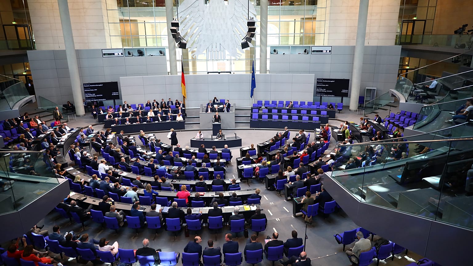 Πράσινο φως από την Bundestag για την τελευταία δανειακή δόση στην Ελλάδα