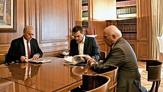 Τσίπρας: Συναγερμός για αλλαγές σε Μάνδρα και Μάτι