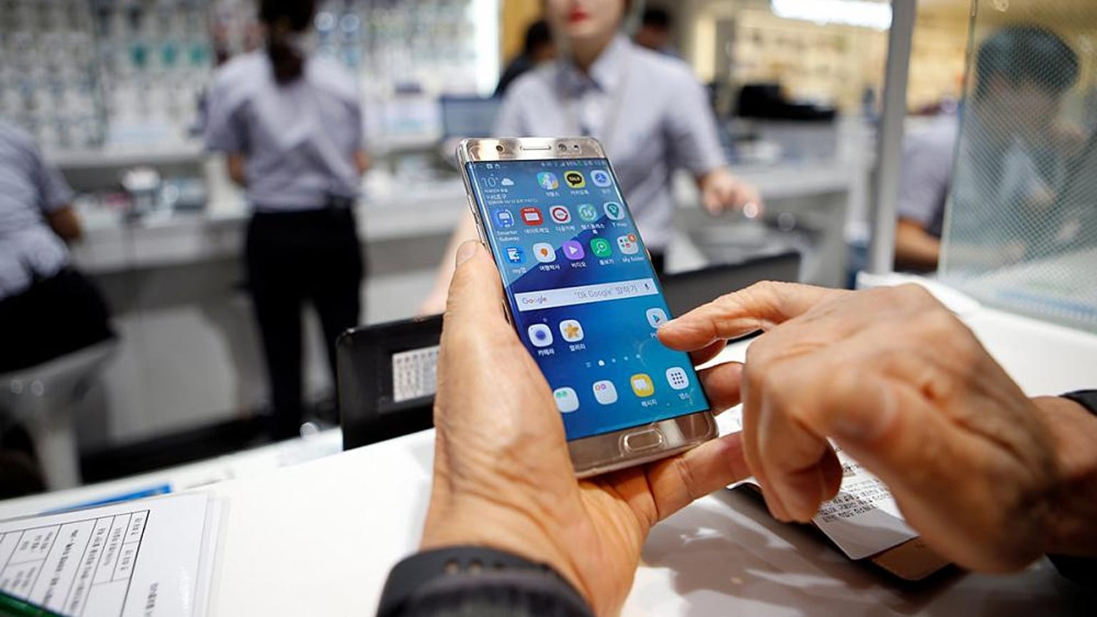 İngilizler 12 dakikada bir cep telefonuna bakıyor