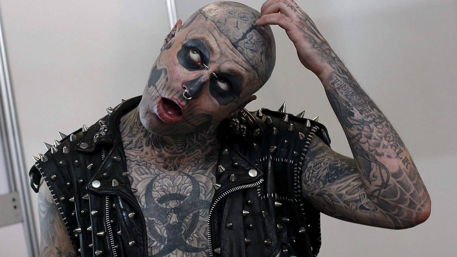 Öngyilkos lett "Zombie Boy"