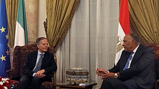 وزير الخارجية الإيطالي يجتمع بالسيسي وشكري في أول زيارة لمصر منذ مقتل ريجيني