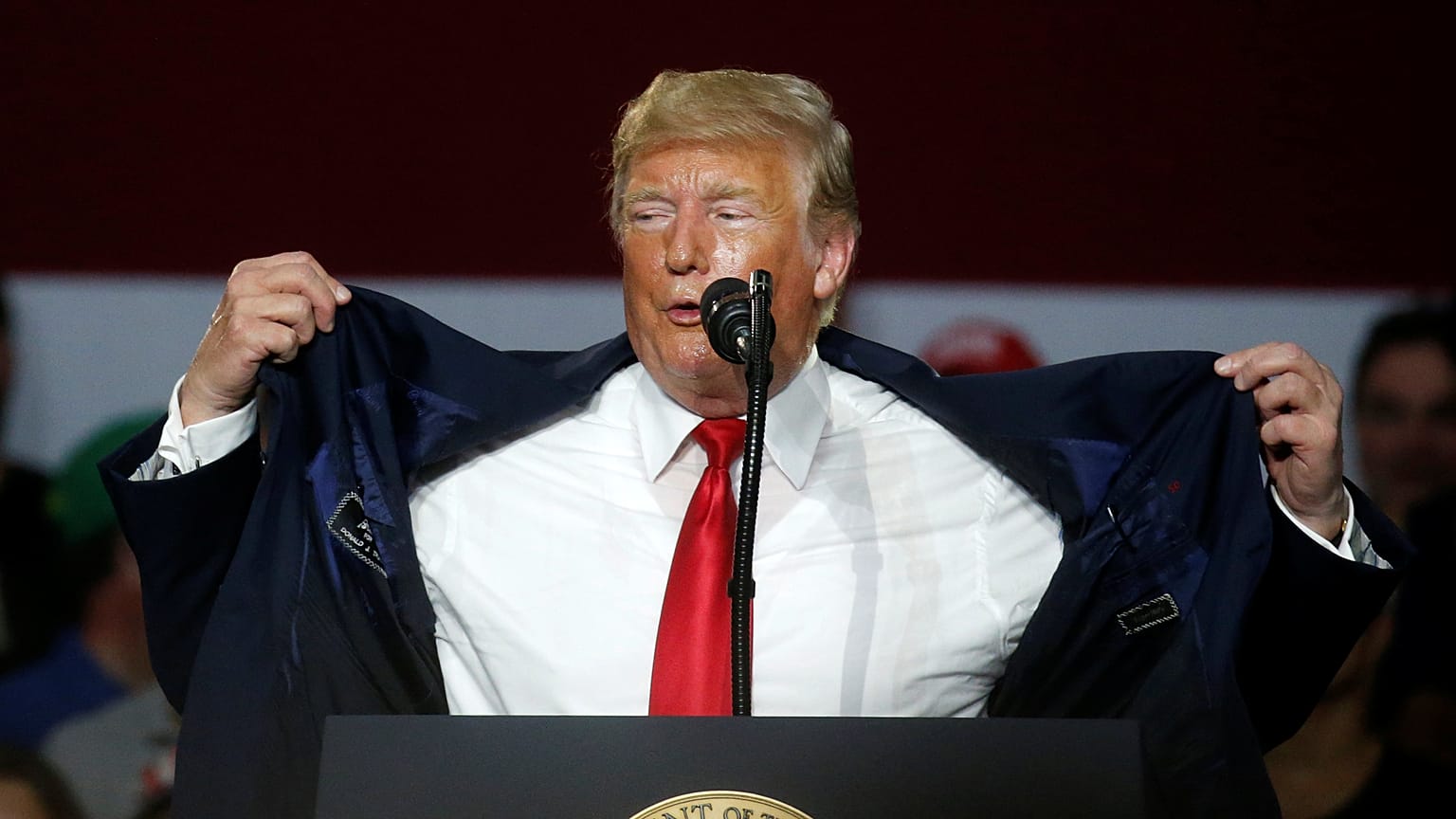 Başkan Trump oğlunun Rus avukatla rakibi hakkında görüştüğünü kabul etti