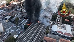 Bologna, esplosioni a catena, autocisterna in fiamme: un morto e decine di feriti