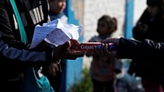 Enflasyon ve dolar kuruna yenilen Arjantin'de takas dönemi