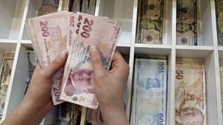 Yükselen dolar ithalatçı firmaları nasıl etkileyecek?
