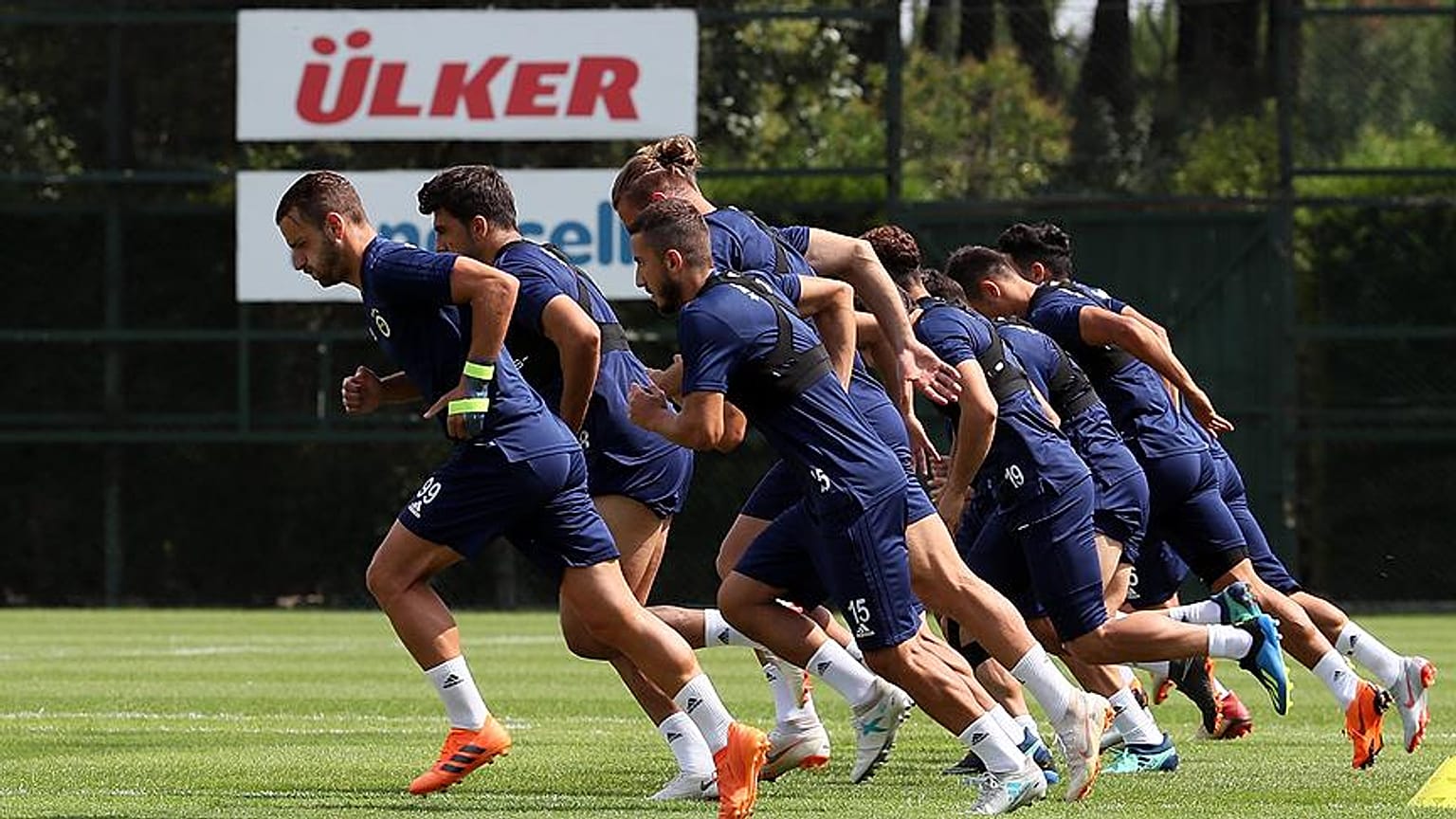 Fenerbahçe Lizbon'da tur için avantaj arayacak