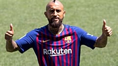 Arturo Vidal signe au Barça