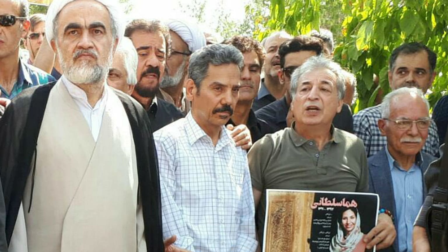 هما سلطانی به خاک سپرده شد؛ زهرا رهنورد: درهای زندان‌ها را باز کنید 