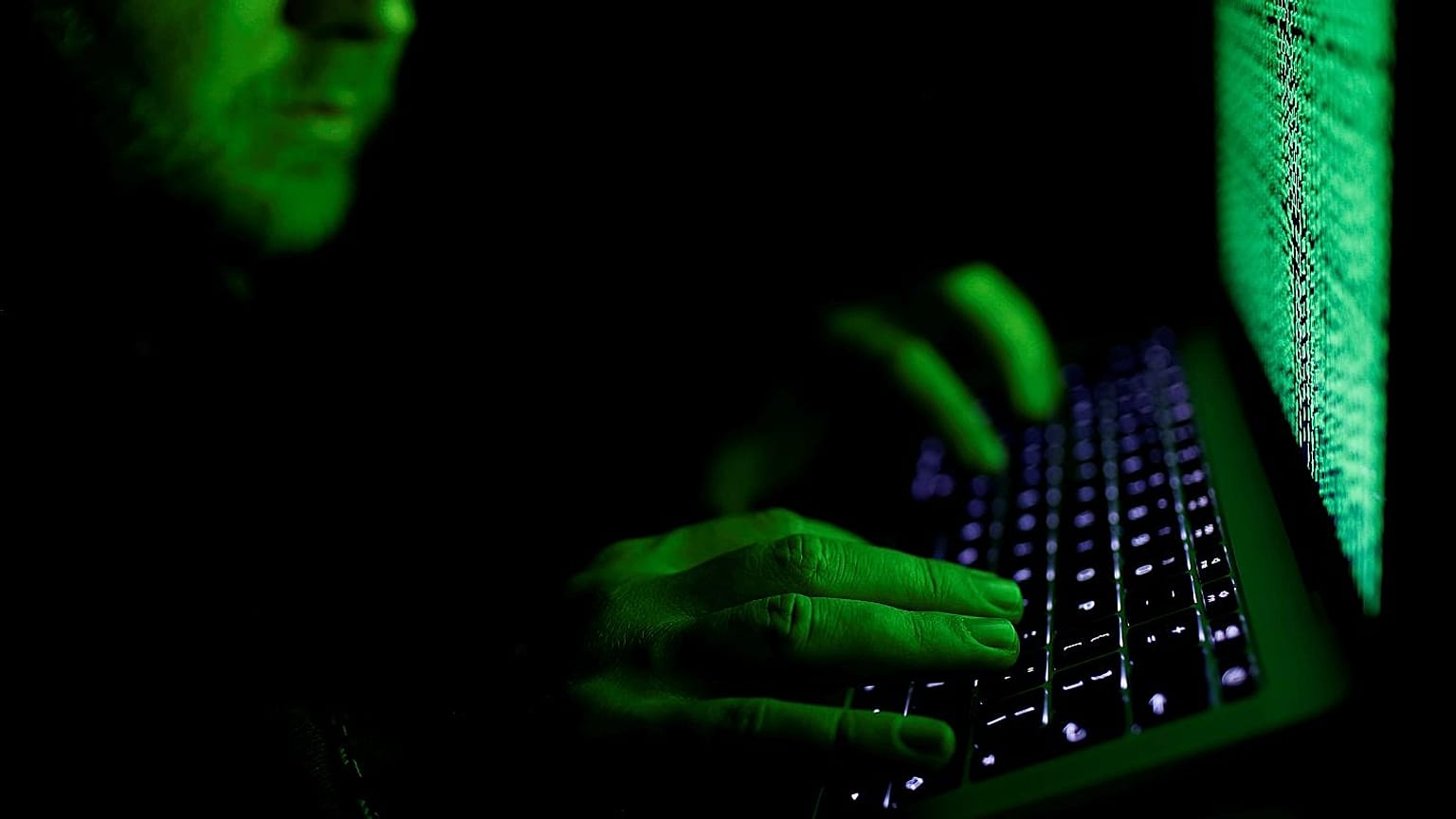 Pedofili suçlularının çocuk pornosu paylaşmak için kullandıkları Darknet ve Deepweb nedir?