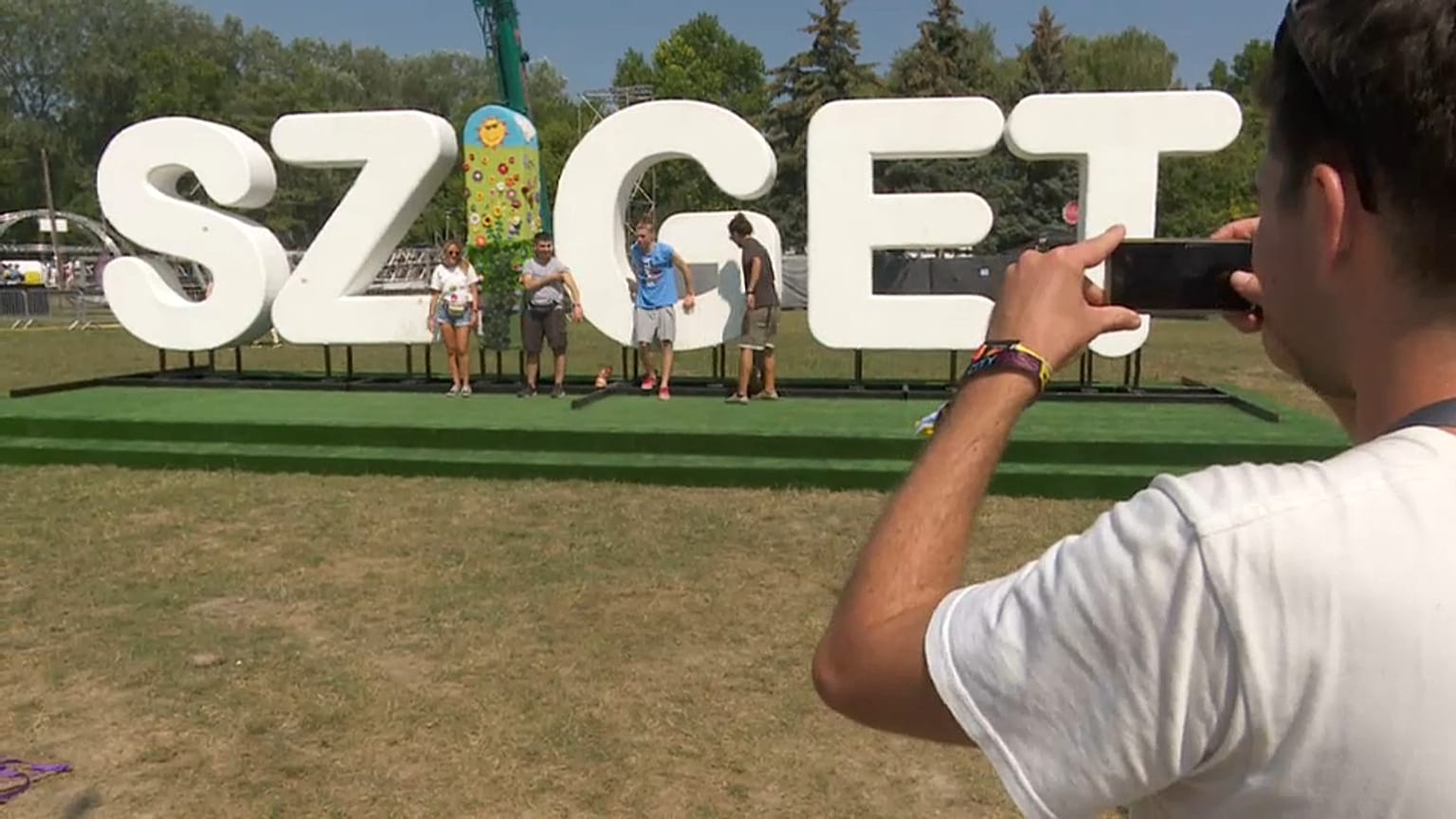 Bezahlen per digitalem Armband auf Sziget-Festival in Budapest