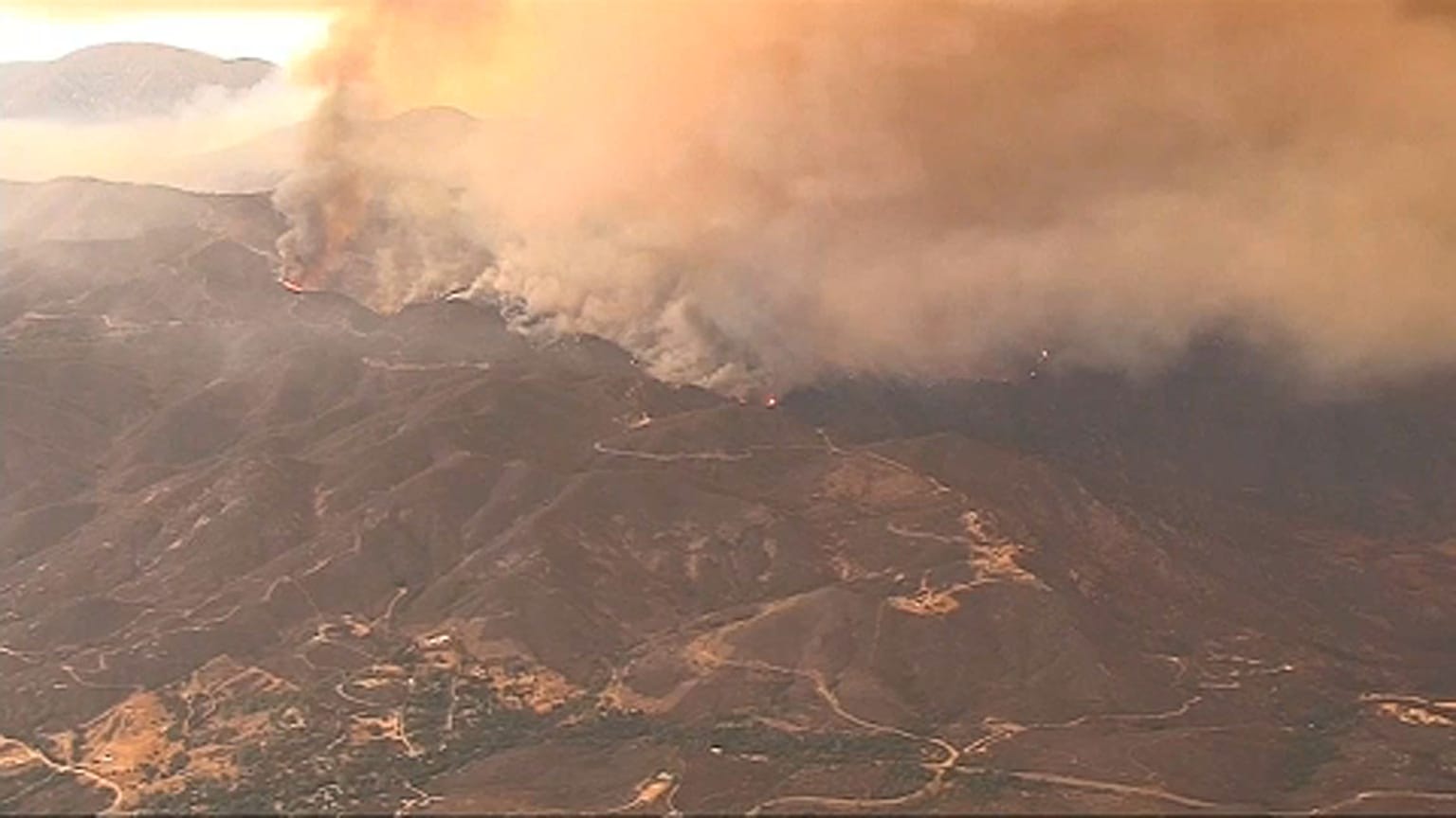 Incêndio na Califórnia só deverá ser dominado em Setembro