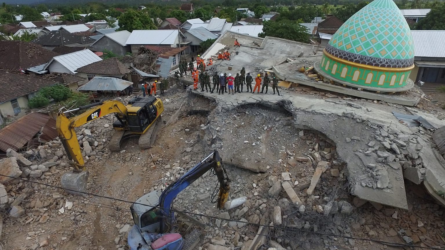 Un nuevo seísmo de escala 5,9 sacude la isla de Lombok, en Indonesia