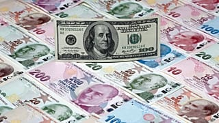Yaptırım krizinin etkileri sürüyor, Dolar 5.56 seviyesine çıktı