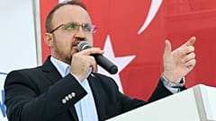 "Dolar üç kuruş artacak Türkiye batacak diye bir şey yok."