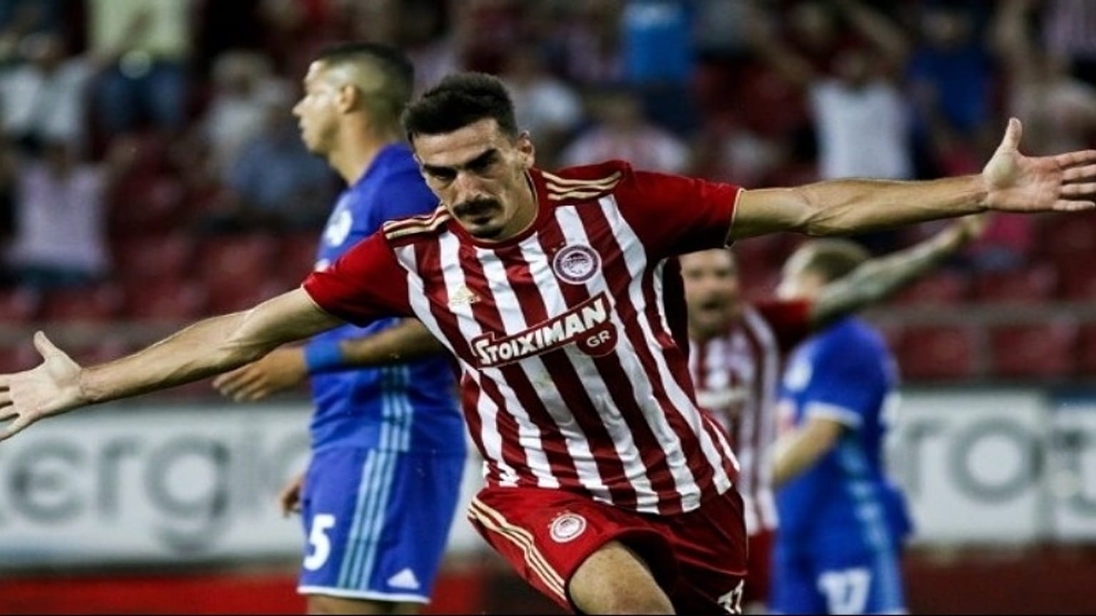 Σαρωτικός ο Ολυμπιακός διέλυσε με 4-0 τη Λουκέρνη