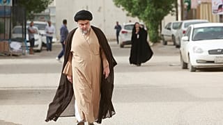 الزعيم الشيعي مقتدى الصدر في النجف