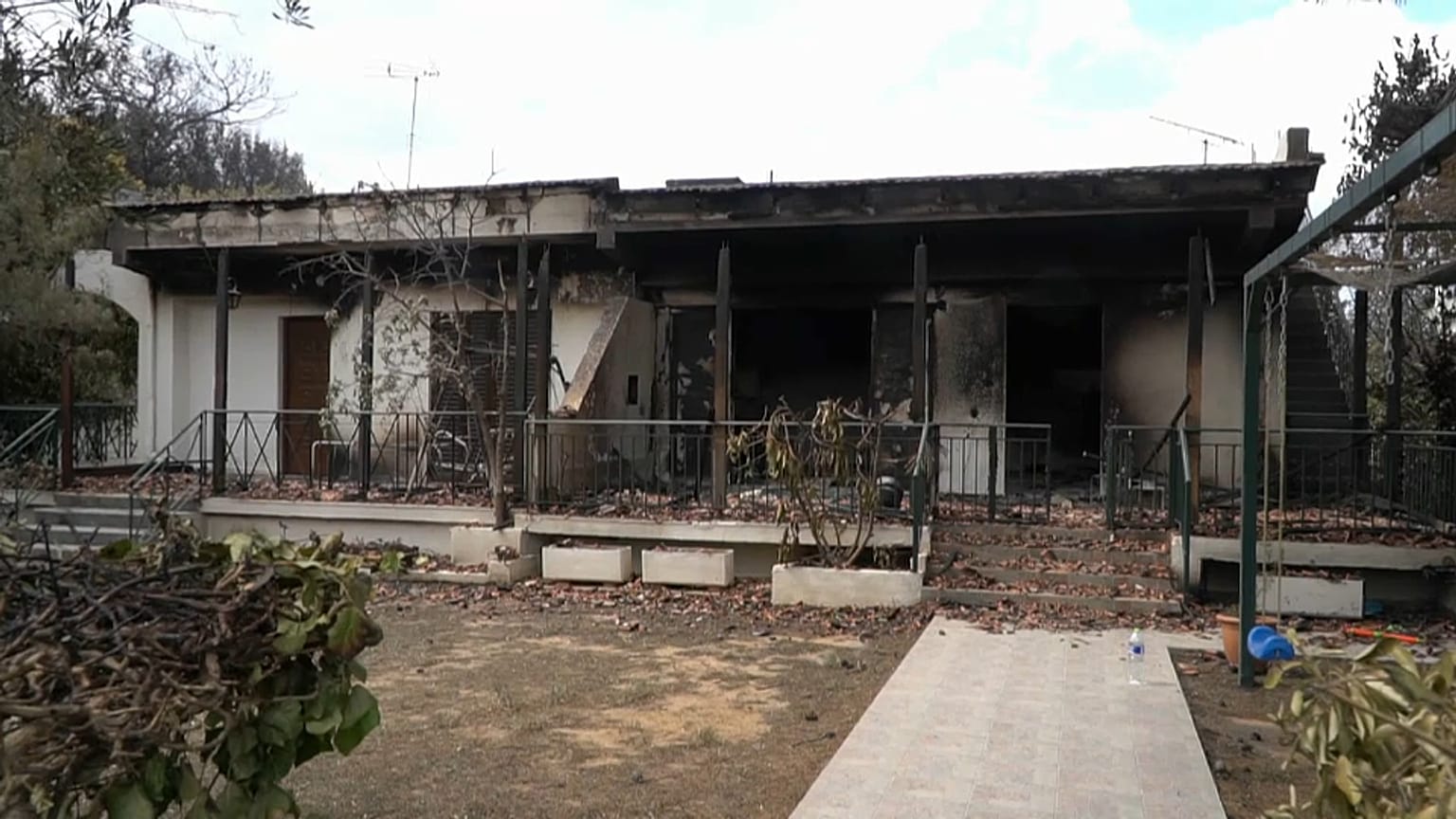 Grecia asigna 132 millones para indemnizaciones por los incendios