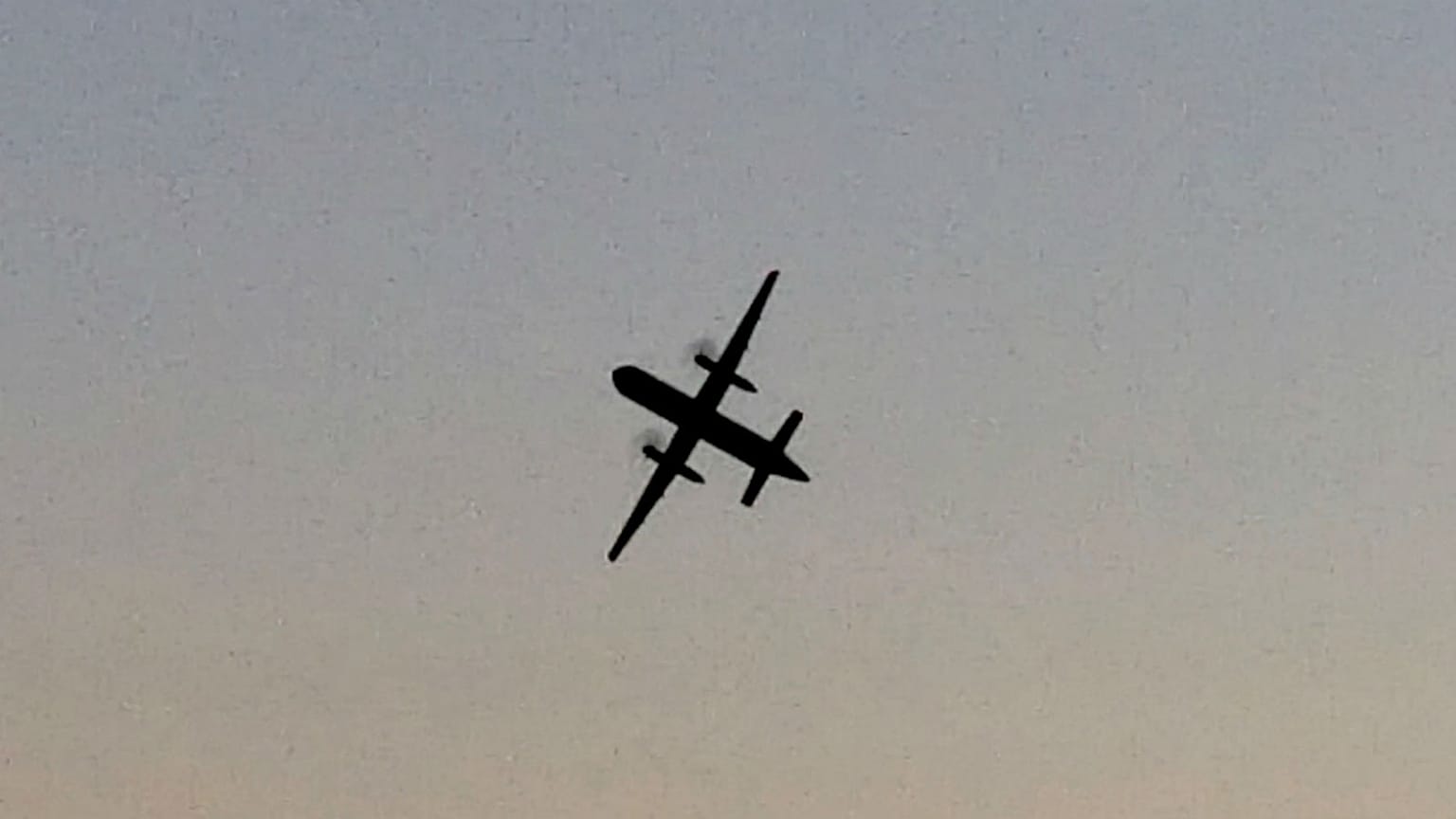 Airline worker steals plane from Seattle airport and then crashes