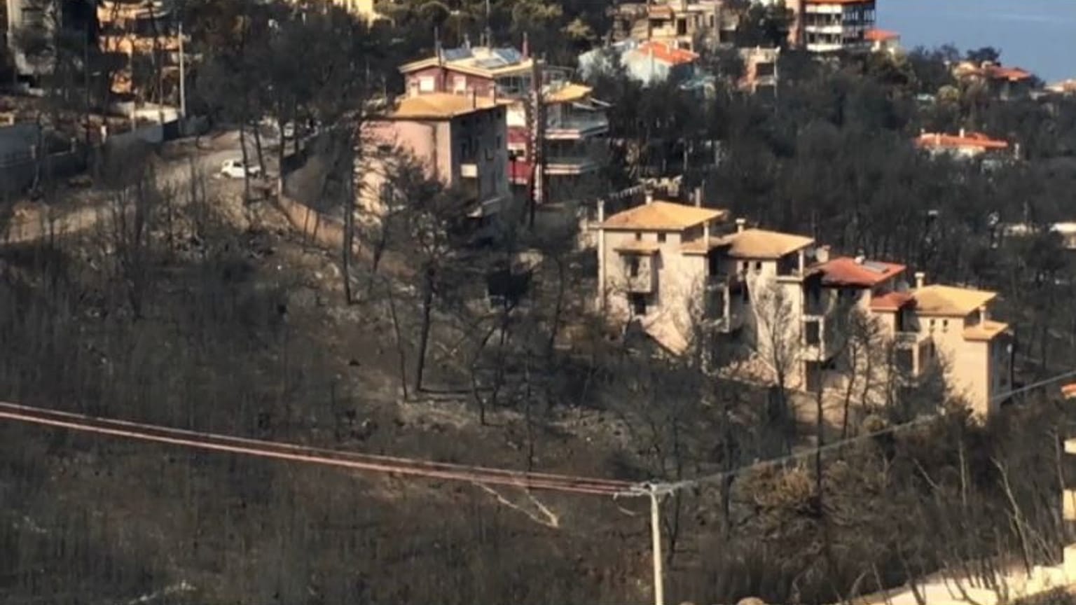 Incendi Grecia: si aggrava il bilancio delle vittime