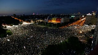 In pictures: Romania's anti-government protest in Bucharest