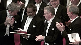 Elhunyt a Nobel-díjas brit író 
