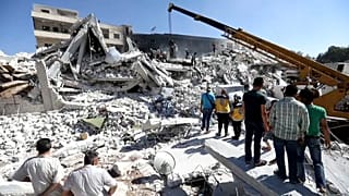 Idlib, decine di morti nell'esplosione di un edificio