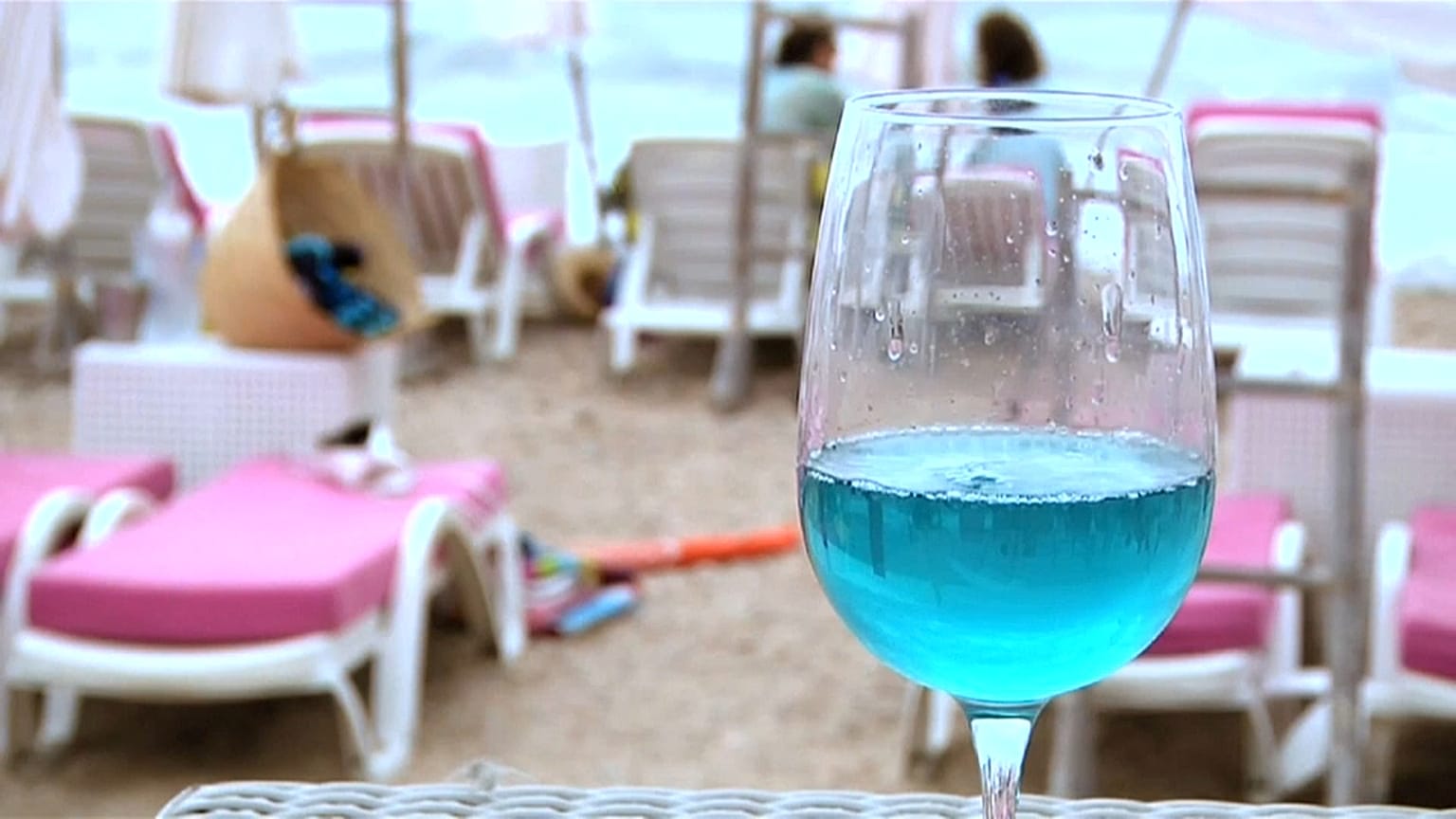 Darf's ein Glas Blauer sein?