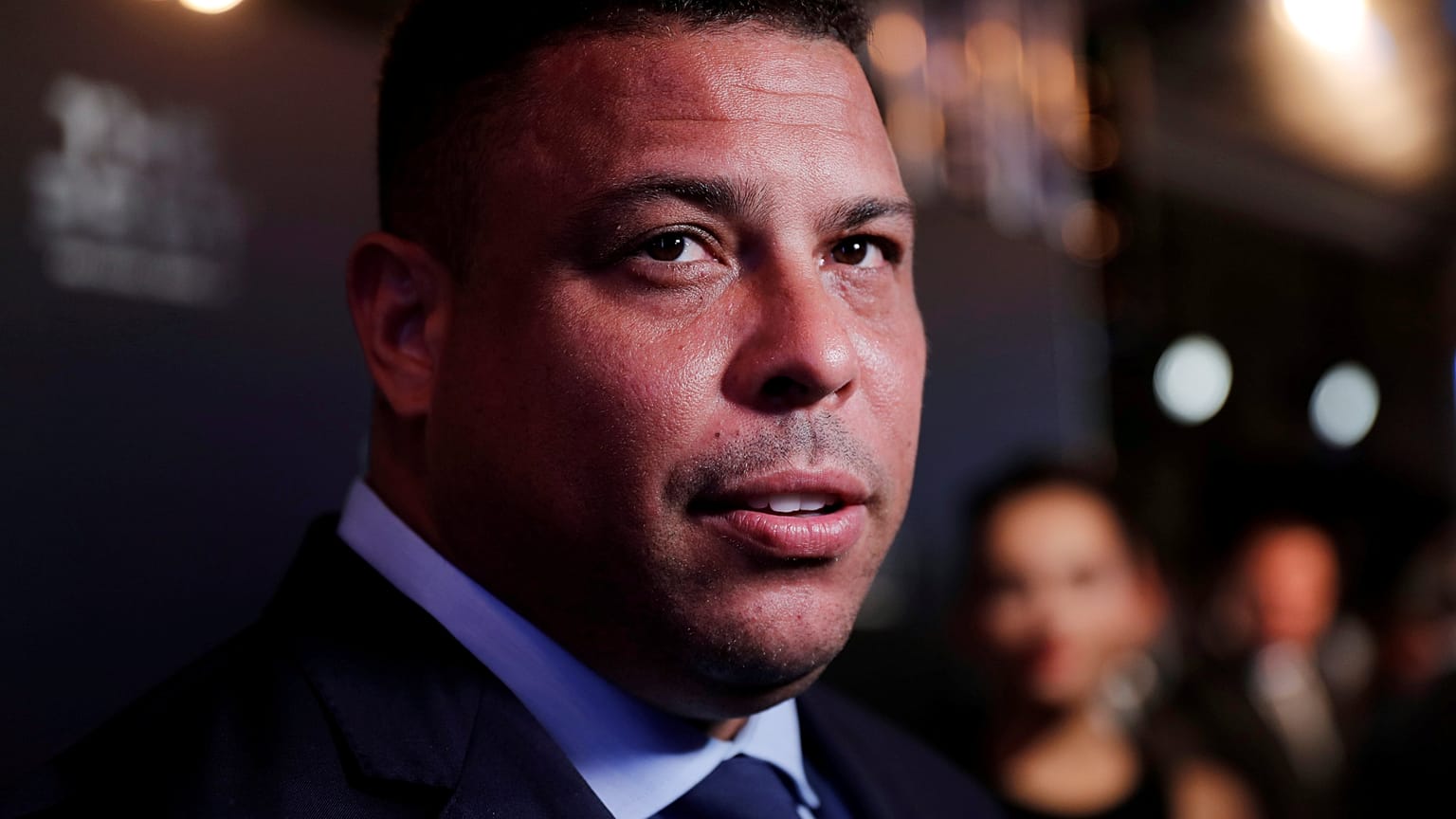 Ronaldo "o Fenómeno" internado com pneumonia