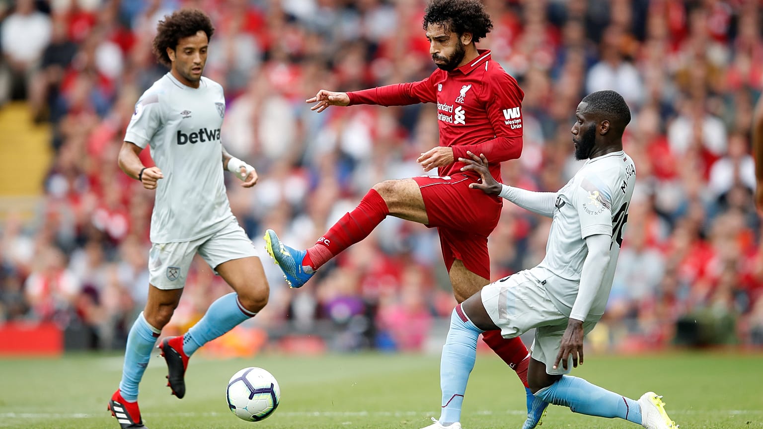 شاهد: محمد صلاح يستهل الموسم الجديد مع ليفربول بهدف في مرمى ويستهام