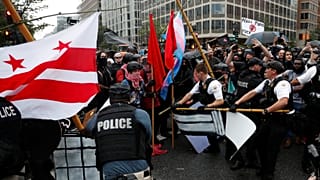 Face-à-face tendu un an après Charlottesville