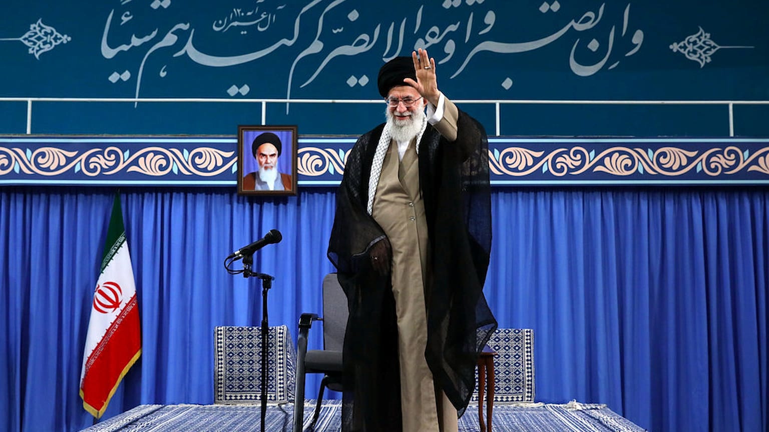 خامنئي يستبعد حدوث مواجهة عسكرية مع الولايات المتحدة