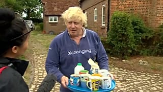 Boris Johnson, accusato di islamofobia, offre the ai giornalisti