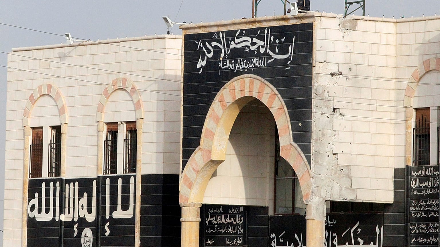 30 ألف "جهادي" لا يزالون في العراق وسوريا وقادتهم فاعلون من إيران!