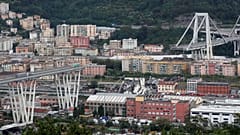 Crollo del ponte a Genova, un testimone: "Sembrava un film"