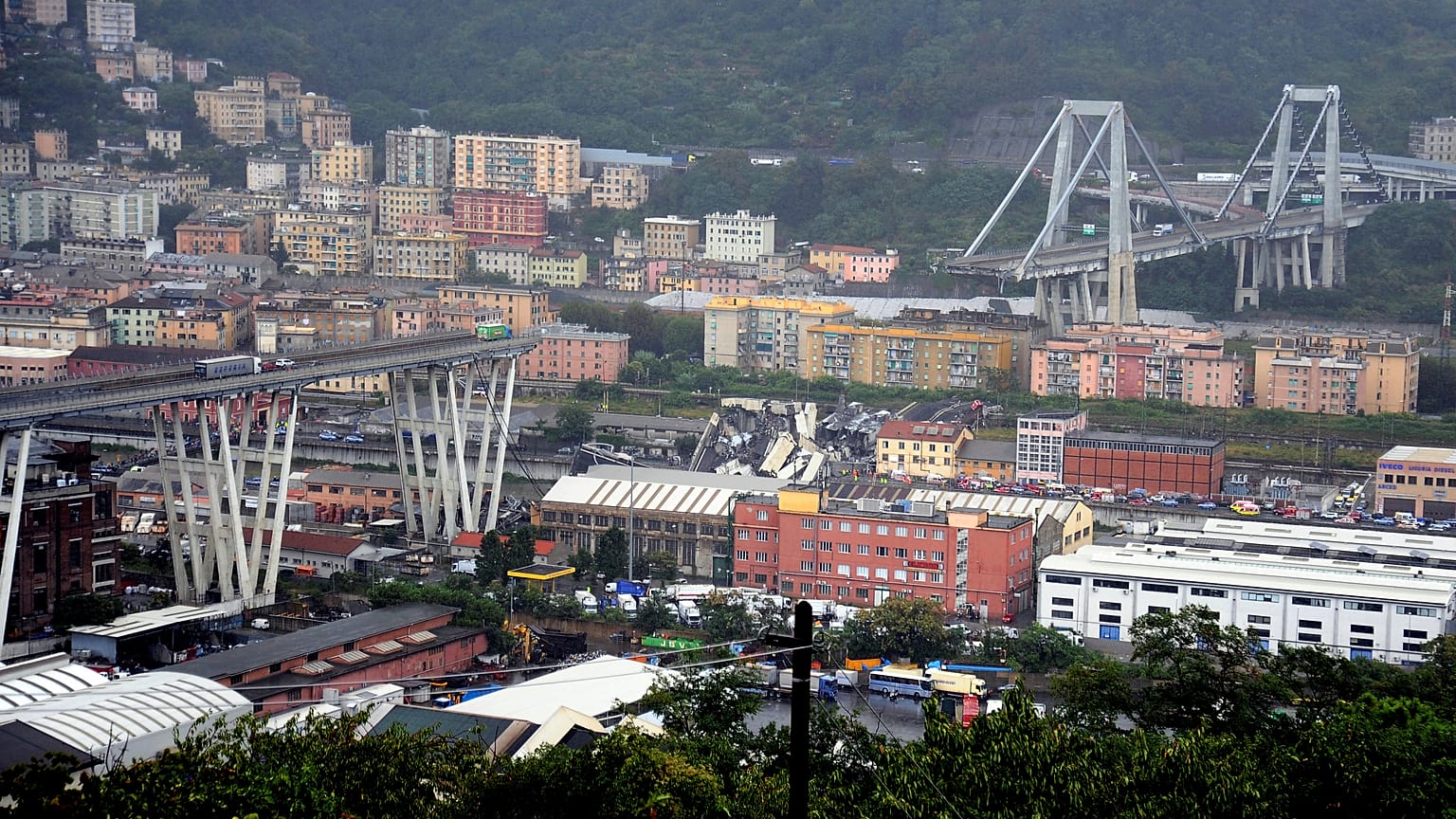 Puente en Italia: Fotos del colapso de la autopista en Génova