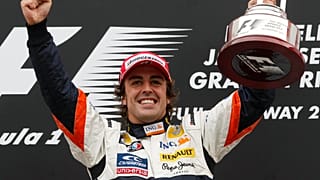 McLaren driver Fernando Alonso announces he is to retire from Formula 1 at the end of the season