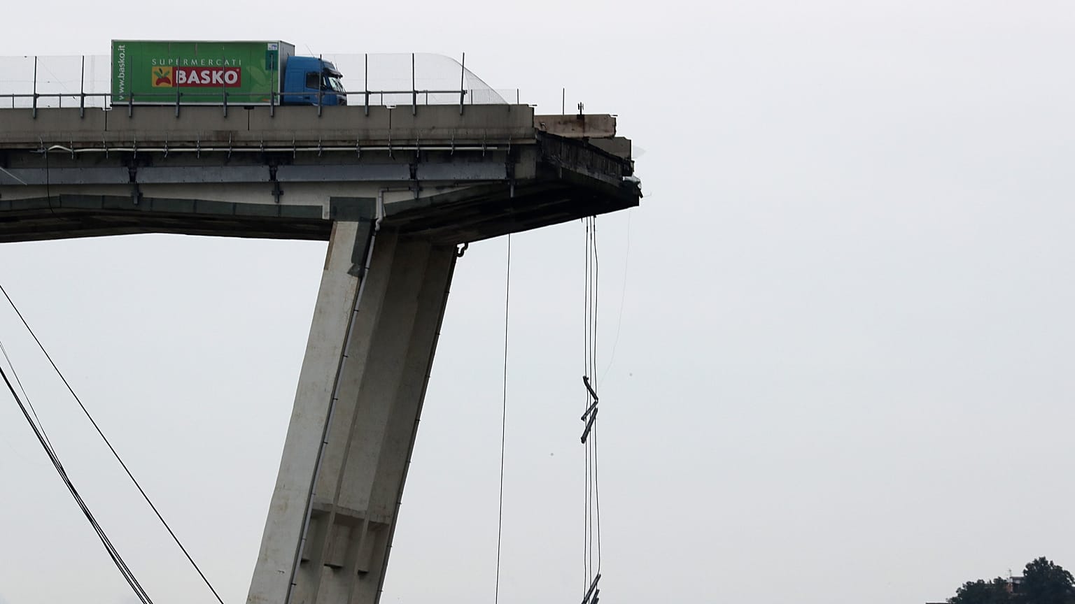 Queda de viaduto em Génova, Itália