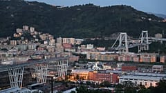 10 Bilder vom Einsturz der Autobahnbrücke Morandi, die Genua nicht vergessen wird