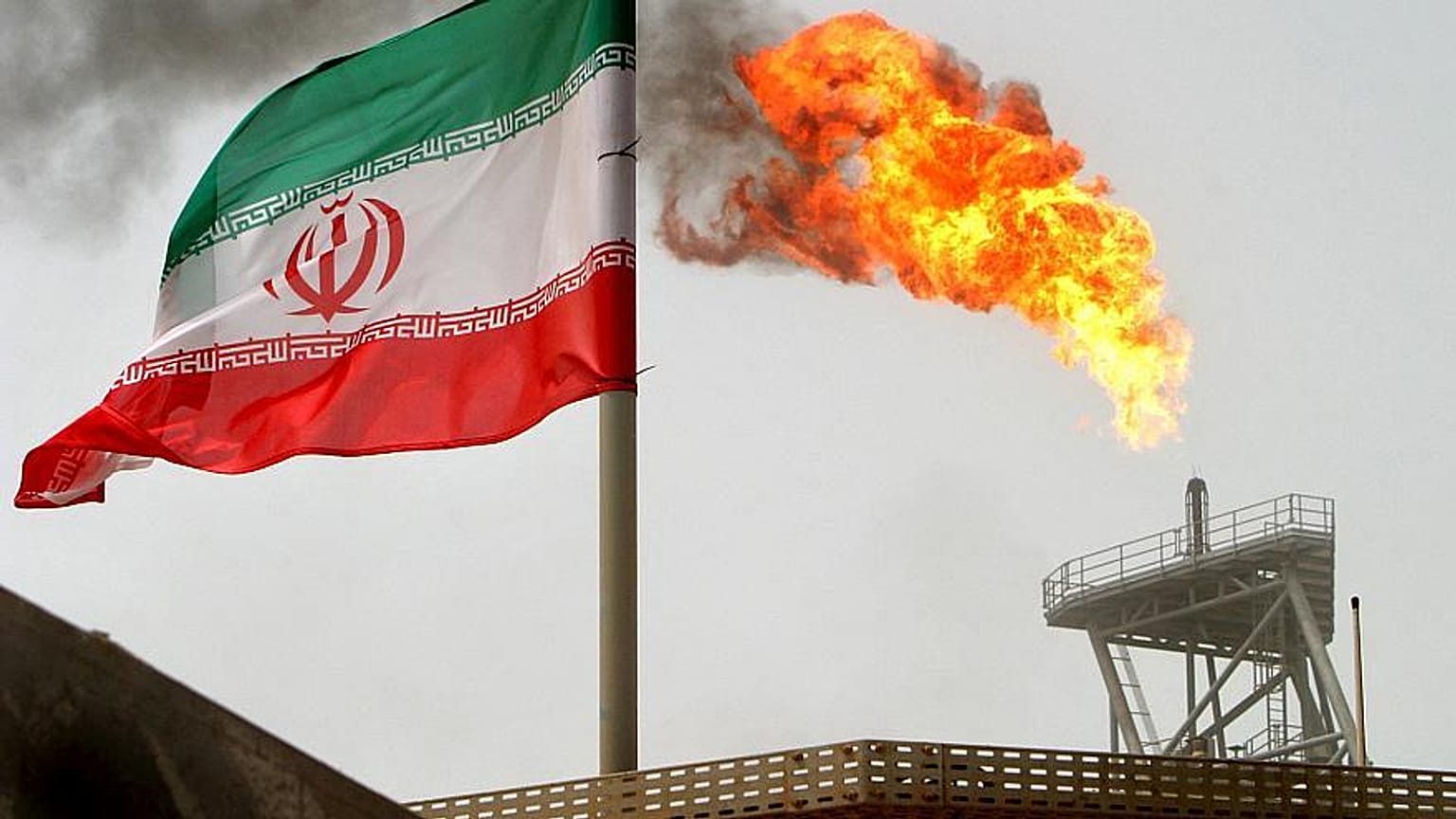طهران : أمريكا تريد جرّنا للاستسلام عن طريق العقوبات