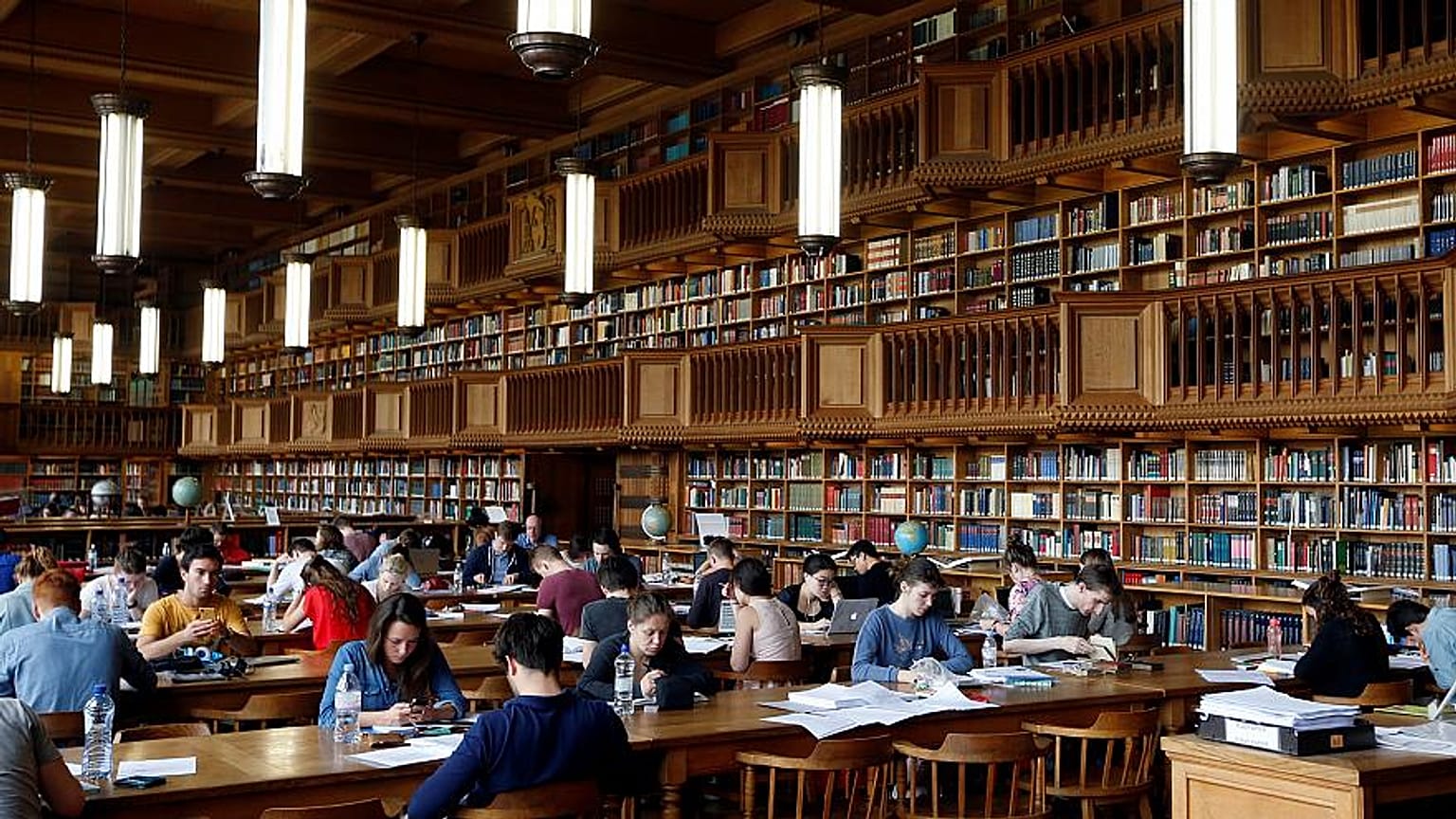 Harvard Üniversitesi bir kez daha birinciliği kimseye kaptırmadı