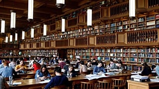 Harvard Üniversitesi bir kez daha birinciliği kimseye kaptırmadı