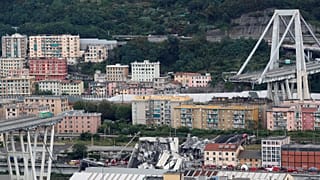 A Morandi híd maradványai