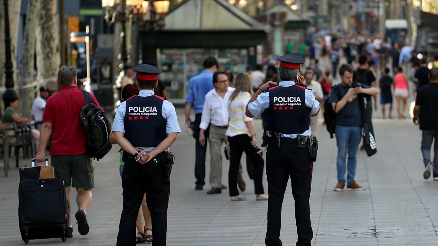 Barcelone : un an après l'attentat, la Rambla se souvient 